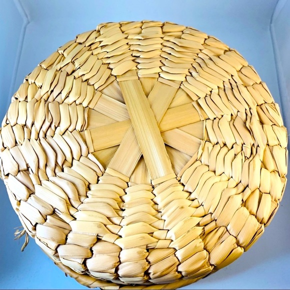 HAND WOVEN ACAPULCO BASKET - Picture 4 of 6